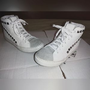 Steve Madden Womens Tracey High-Top Embellished Sneakers Size 5M White Leather.